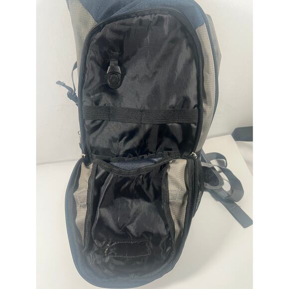 Wenzel Air Channel Blue/Gray Hiking Camping Backpack 16 x 8 x 4 - Picture 3 of 16